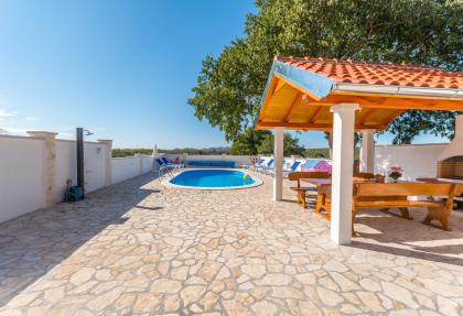 vgc villa courtyard 00005