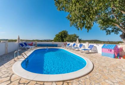 vgc villa first pool 00003