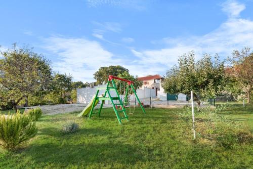 villa grandfather courtyard 2024 13-min